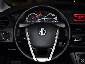 MG  掀背 1.8DVVT TST 方向盘整体