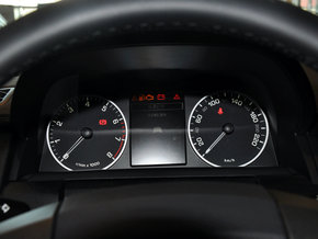 路虎  3.0 V6 SC 方向盘后方仪表盘
