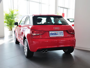 奥迪(进口) 30 TFSI 车辆左后45度视角