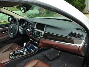 华晨宝马  525Li 中控台右侧