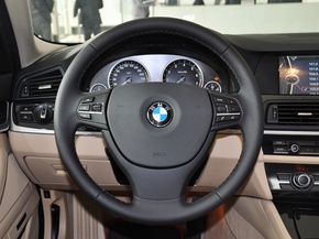 华晨宝马  520Li 方向盘整体
