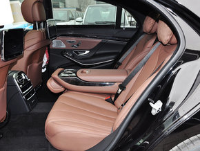 奔驰(进口)  S400L 3.0T 自动 第二排座椅正视图