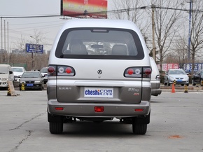 东风风行  M3 1.6L 手动 车辆正后方尾部视角