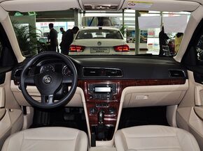 上海大众  改款 1.4TSI DSG 中控台整体