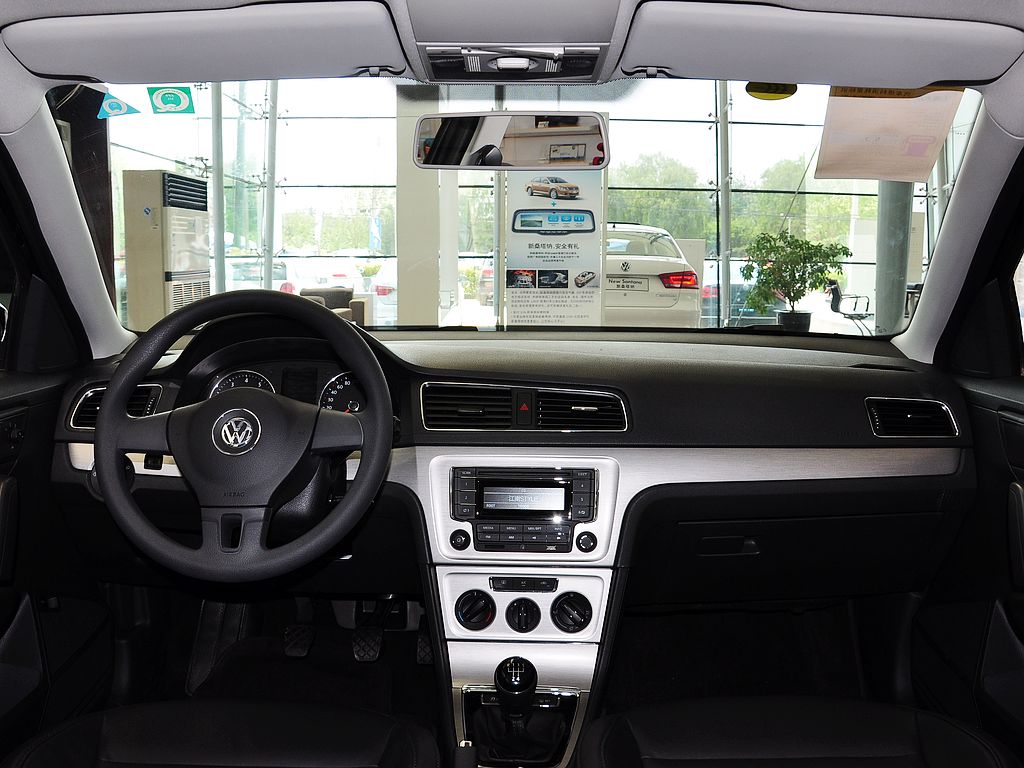 上海大众  改款 1.4TSI 手动 中控台整体