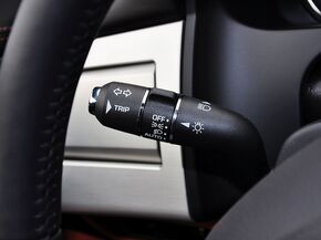 捷豹  XF 2.0T 方向盘左侧控制杆