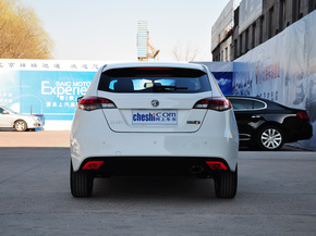 MG  1.5T 自动 车辆正后方尾部视角