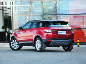 路虎  2.0T 车辆左后45度视角