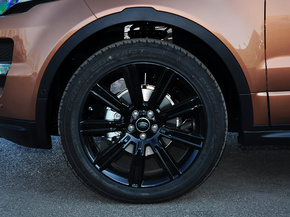 路虎  2.0T 前轮整体照片