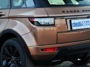 路虎  2.0T 车辆左后大灯45度视角