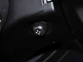 玛莎拉蒂  3.0T 自动 方向盘调节