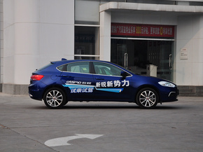 广汽菲亚特  1.4T 自动 车辆正右侧