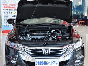 广汽本田  2.4L 自动 发动机局部特写