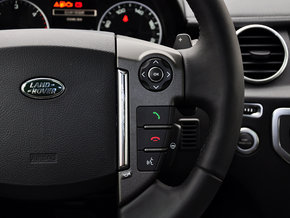 路虎  3.0T SD V6 方向盘右侧