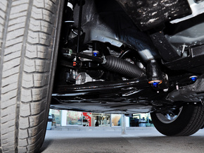 长安马自达  2.0L 自动 前悬架特写