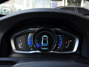 沃尔沃(进口) 改款 2.0T 自动 方向盘后方仪表盘