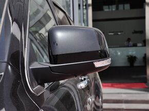 Jeep  3.0L 自動(dòng) 反光鏡外側(cè)正視