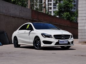 奔驰(进口)  CLA260 车辆右侧45度角