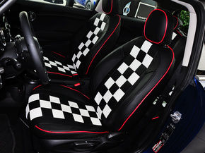 MINI  1.2T 驾驶席座椅前45度视图