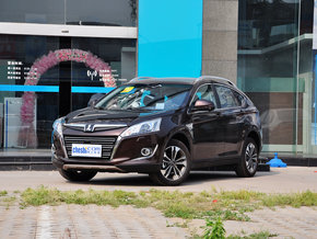 东风裕隆  2.0T 自动 车辆左前45度视角