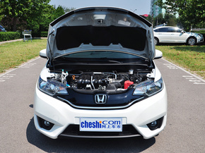 广汽本田  1.5 CVT 车辆发动机舱整体