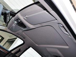 华晨宝马 528Li 车顶内部特写