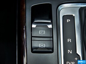 一汽奥迪  35 TFSI 自动 驻车制动器
