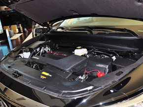 英菲尼迪  3.5L CVT 发动机主体特写