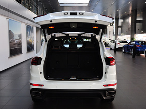 保时捷  Cayenne 3.0T 后备箱整体特写