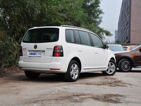 上海大众  1.4TSI 自动 车辆右侧尾部视角