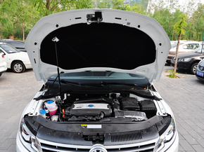 一汽-大众 1.8TSI 发动机局部特写