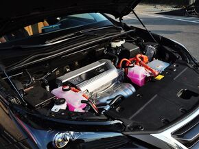 雷克萨斯  300h 发动机主体特写
