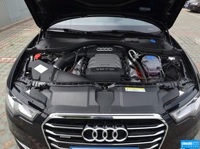 一汽奥迪  35 FSI quattro 发动机局部特写