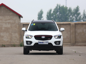 一汽奔騰  1.8T 正前