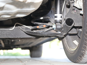 东风日产  1.8XV 右后悬架