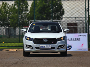一汽奔騰  1.4T 正前