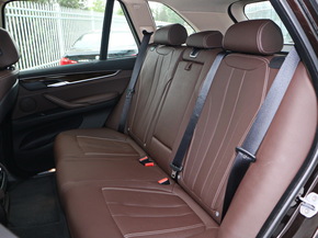 宝马(进口) xDrive28i 第二排座椅