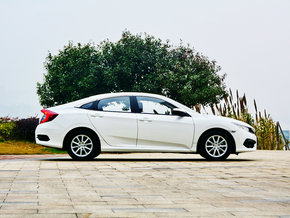 东风本田 180TURBO 正右侧