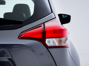 东风日产  1.5L 右后尾灯