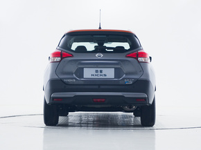 东风日产  1.5L 正后