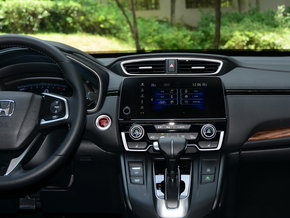 东风本田  240TURBO 中控台