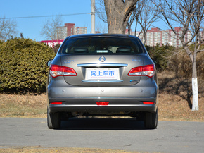 东风日产  经典 正后