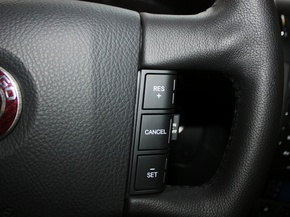 起亚(进口)  3.8L 自动 方向盘右侧