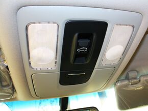 起亚(进口)  3.8L 自动 前排车顶中央特写