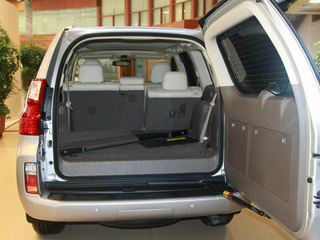 雷克萨斯  460 4.6 自动 后备箱