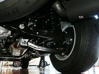 日产(进口)  5.6L 右后悬架