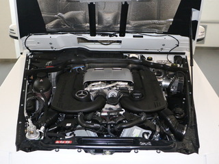 奔驰(进口)  G 发动机舱