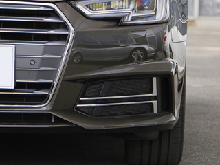 一汽奥迪 30周年年型 45 TFSI quattro 左前雾灯