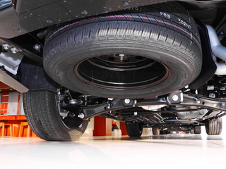 林肯  3.5T 备胎整体