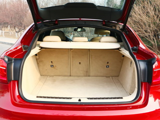 宝马(进口) xDrive35i 后备箱